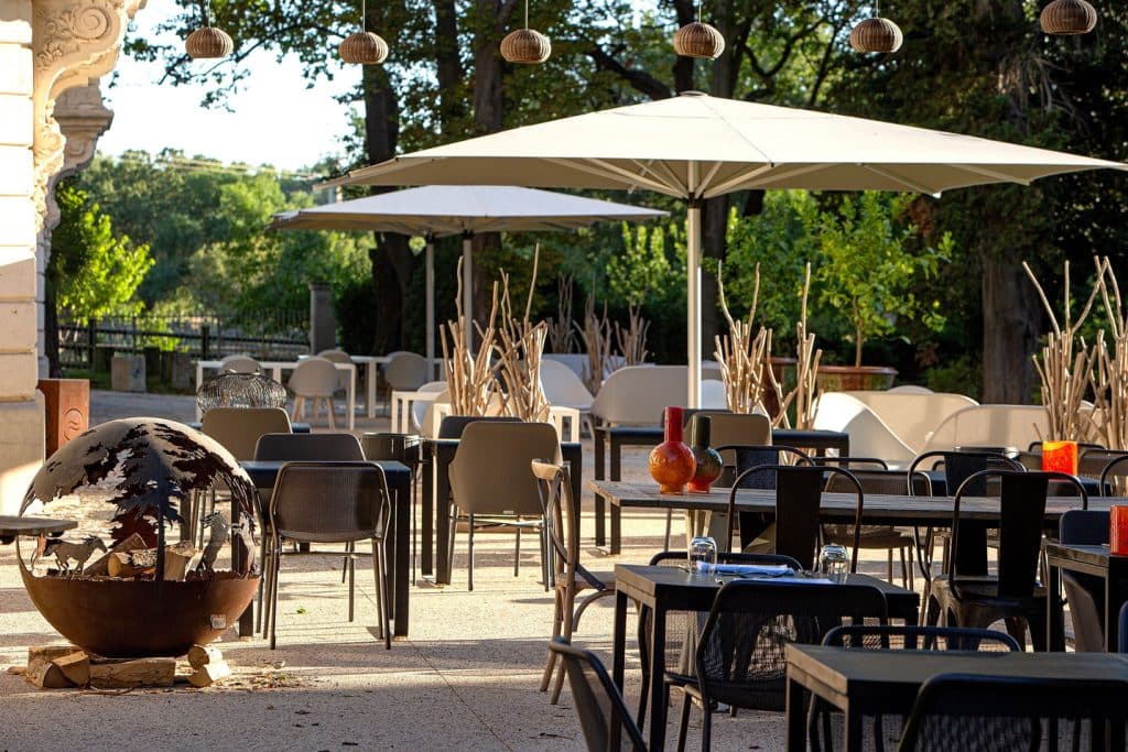 Parasol cuadrado para terraza de hostelería